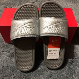 Nike Benassi JDI Women’s Slides